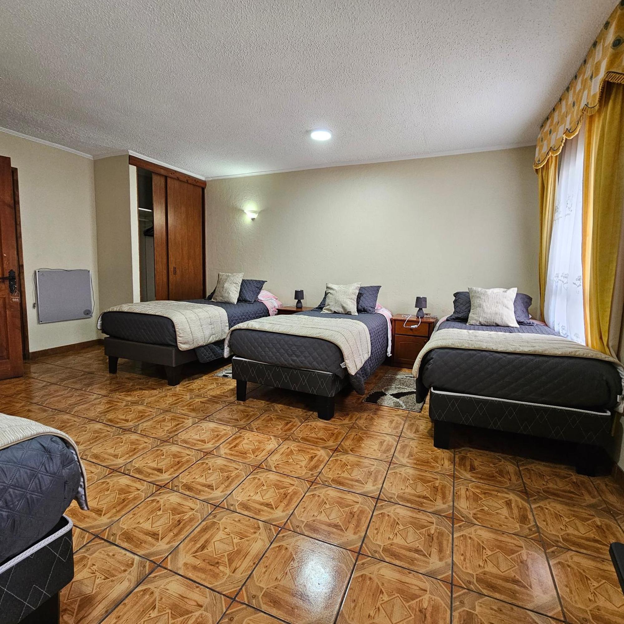 Hostal De Colon ลาเซเรนา ภายนอก รูปภาพ