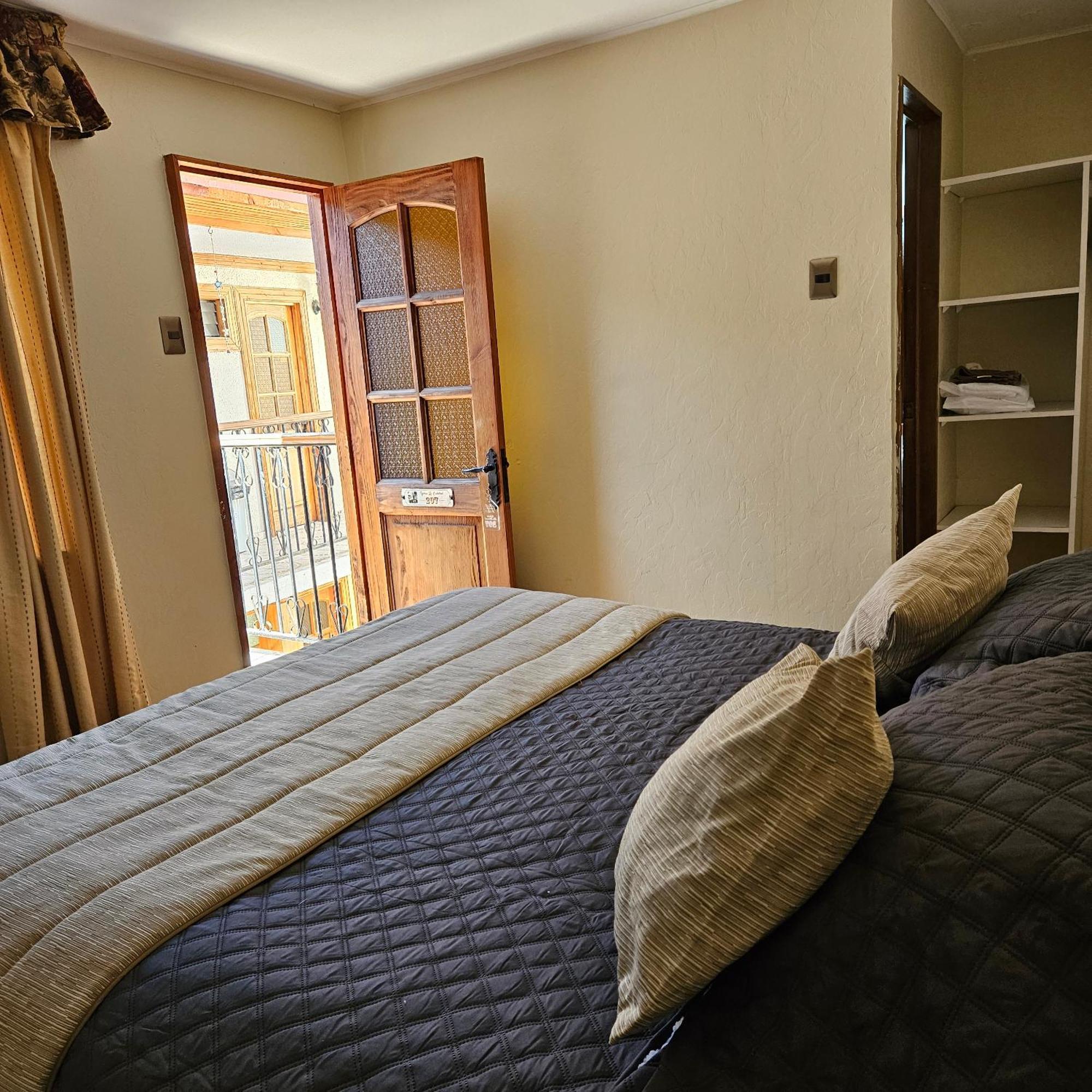 Hostal De Colon ลาเซเรนา ภายนอก รูปภาพ