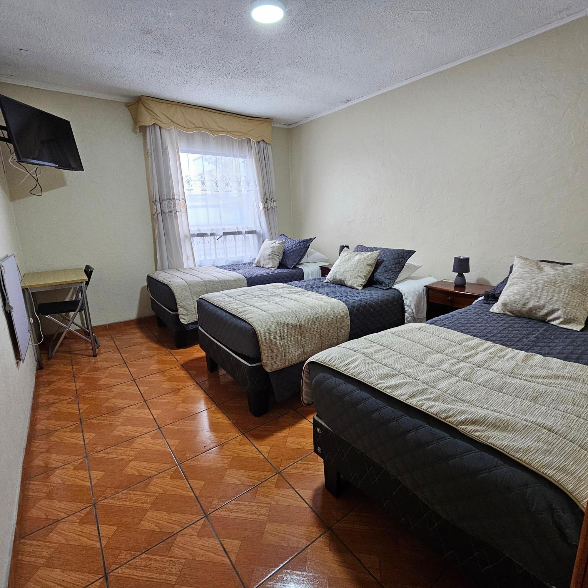 Hostal De Colon ลาเซเรนา ภายนอก รูปภาพ
