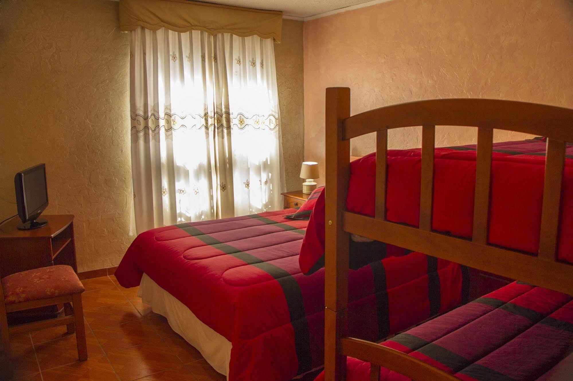 Hostal De Colon ลาเซเรนา ภายนอก รูปภาพ