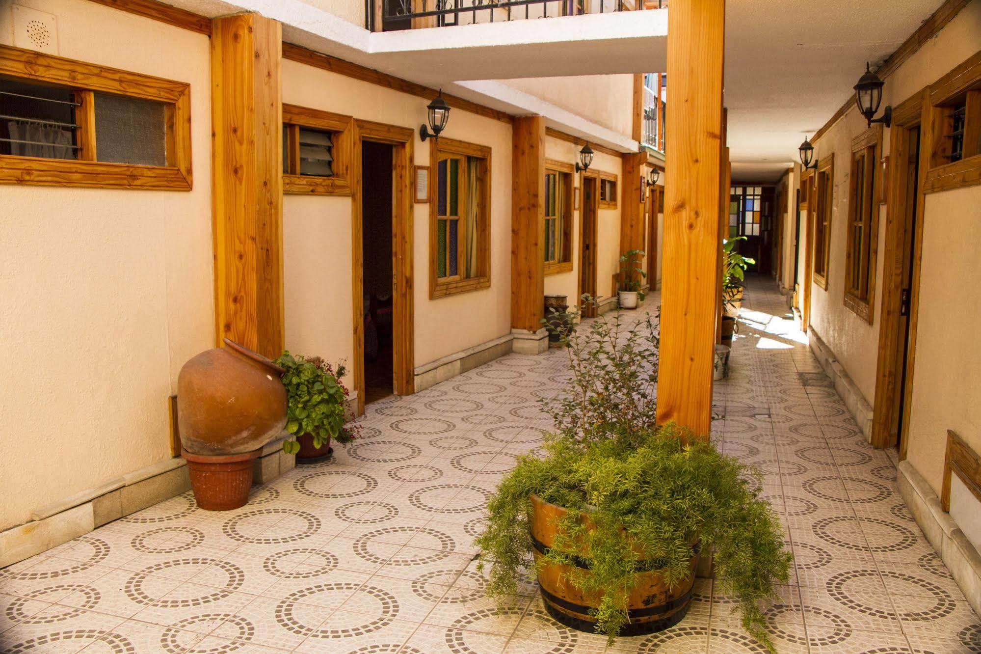 Hostal De Colon ลาเซเรนา ภายนอก รูปภาพ